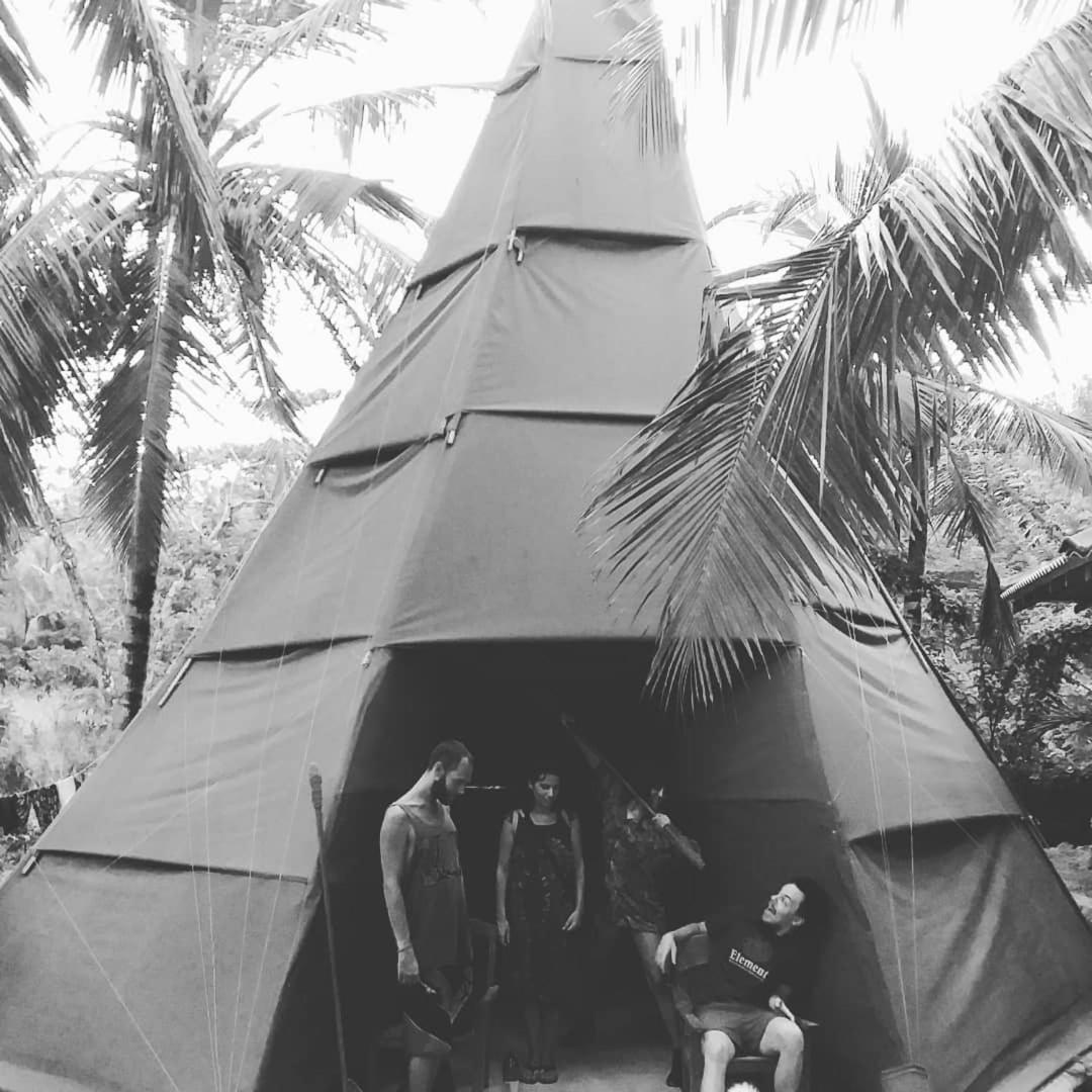Хостел Hidden Well Hiriketiya Диквелла Экстерьер фото